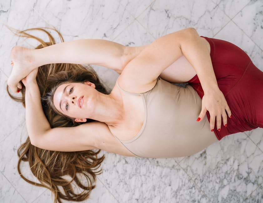 Maternity Yoga Shorts vs Bodysuit: Which Y25D Shapewear Is Right for Your Pregnancy?