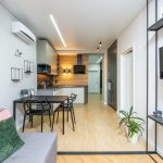 Solid Wood vs Veneer Dining Tables for Family Use