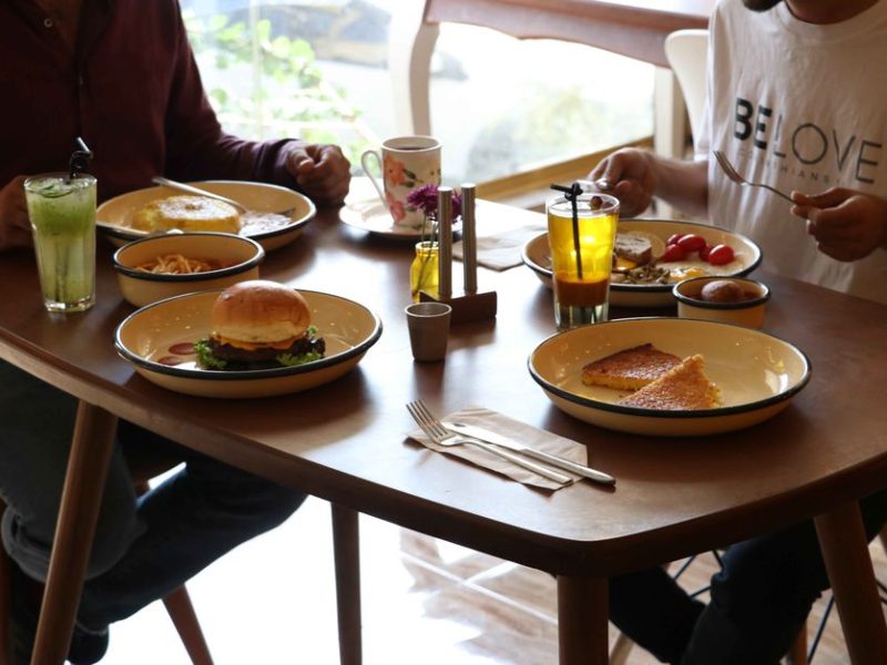 Sustainable Wood Dining Furniture: Avoid Greenwashing Traps