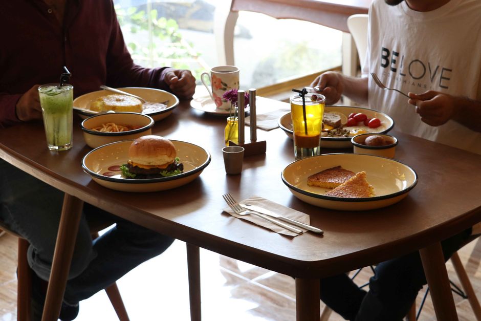 Sustainable Wood Dining Furniture: Avoid Greenwashing Traps