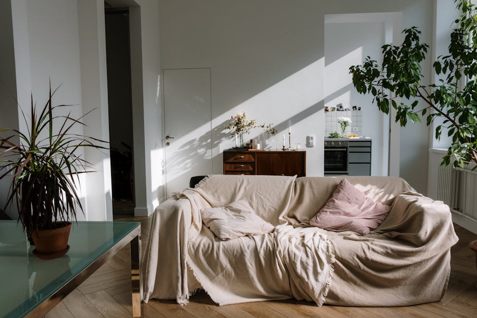 How to Choose a Comforter Set That Works Year-Round